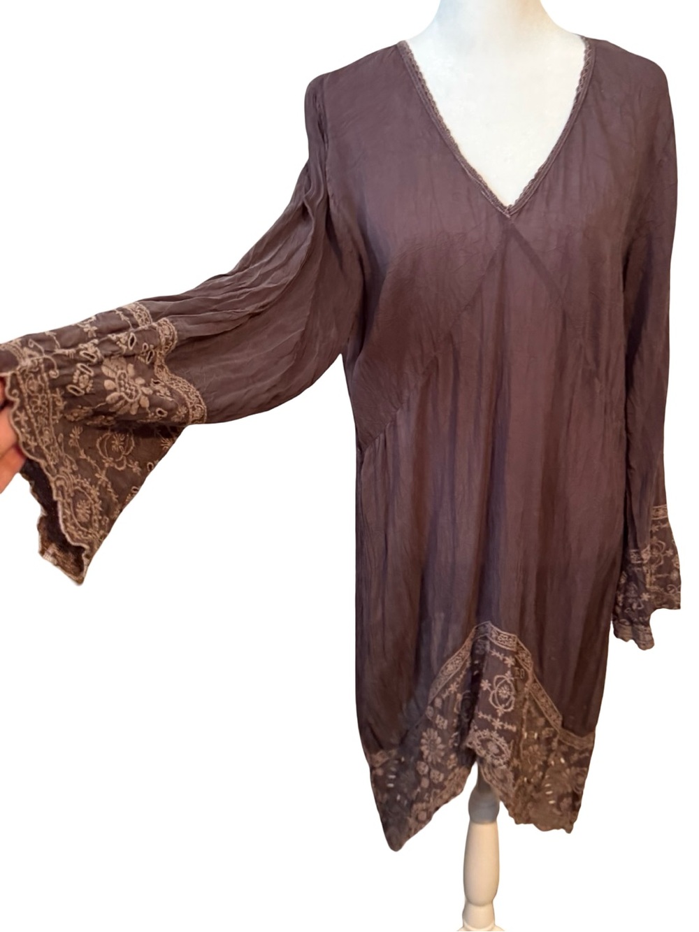Johnny Was Embroidered Long Sleeve Top Size M Brown Boho V Neck Asymmetrical